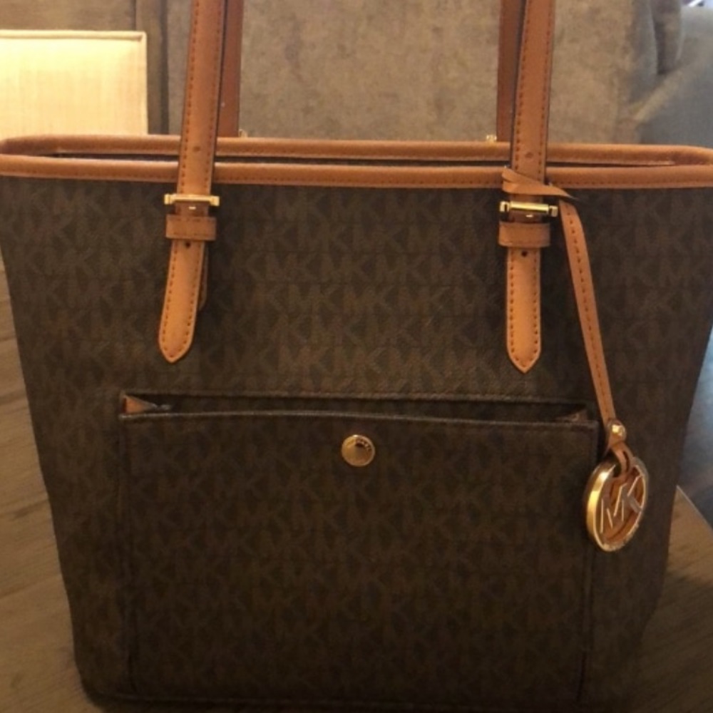 Michael Kors Medium Size Jet Setter Bag
